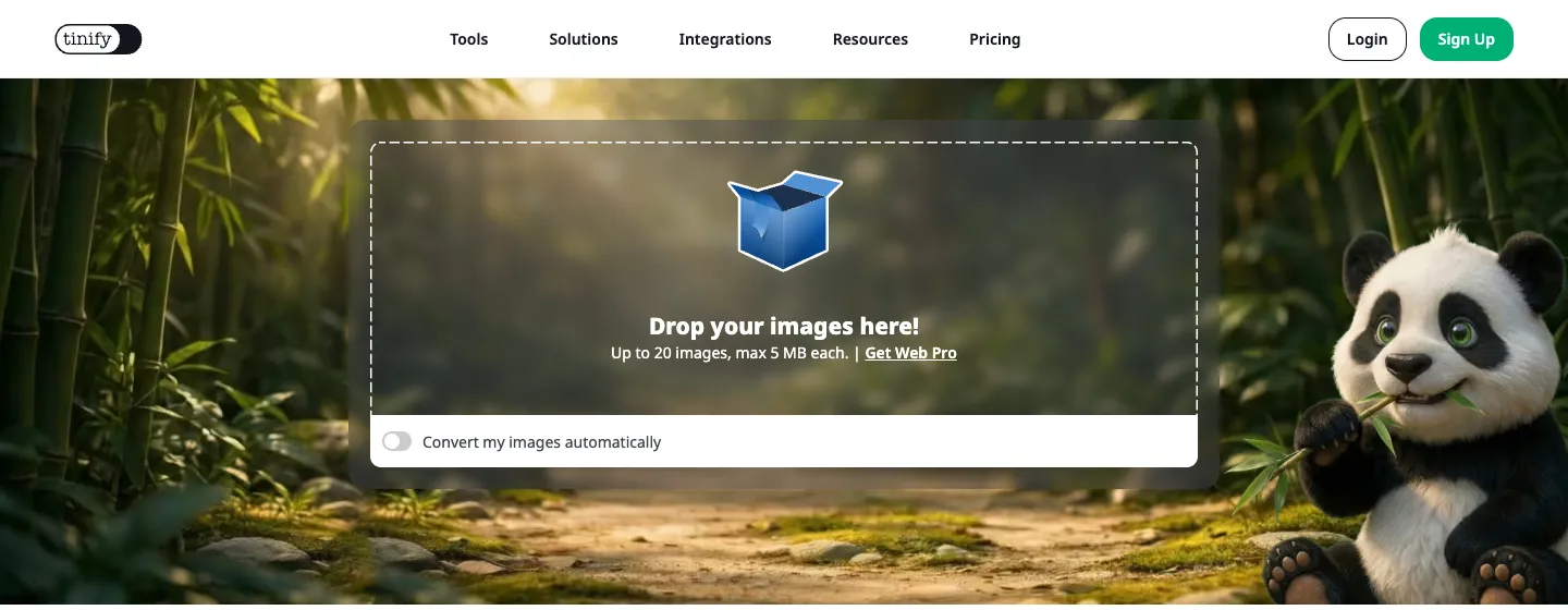 TinyPNG 教學:線上壓縮 PNG、JPG、WebP 不失真,免費一次 20 張 1 TinyPNG 首頁上傳區,虛線框內寫著 Drop your images here,下方標示一次最多 20 張、每張上限 5 MB,底下有 Convert my images automatically 開關